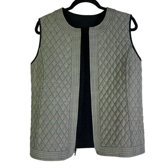 Gray & Black Houndstooth Reversible Quilted Zipper Vest - Picture 2 of 11